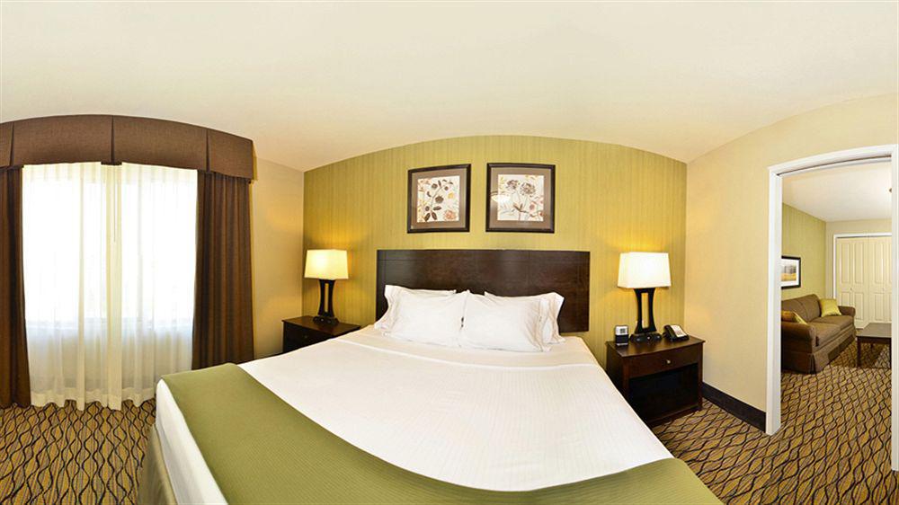 Holiday Inn Express & Suites - Williston By Ihg Extérieur photo