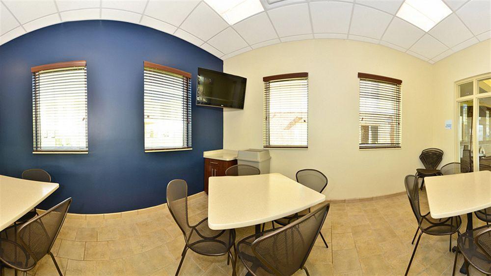 Holiday Inn Express & Suites - Williston By Ihg Extérieur photo